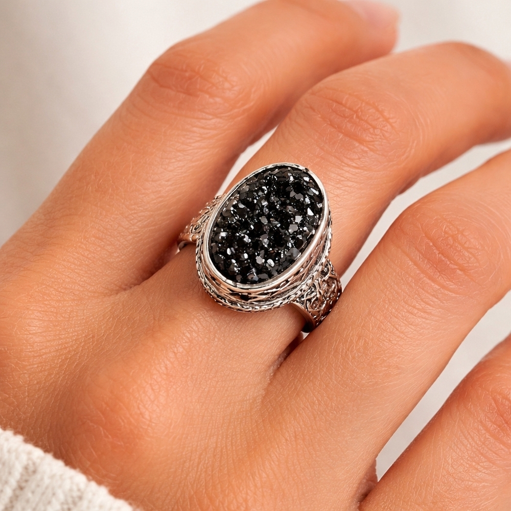 #565 Black Druzy Crystal Statement Ring Silver Tone Oval Boho Cocktail Ring.NWOT